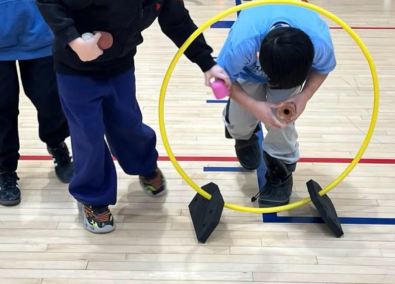Scoop stacking challenge PE