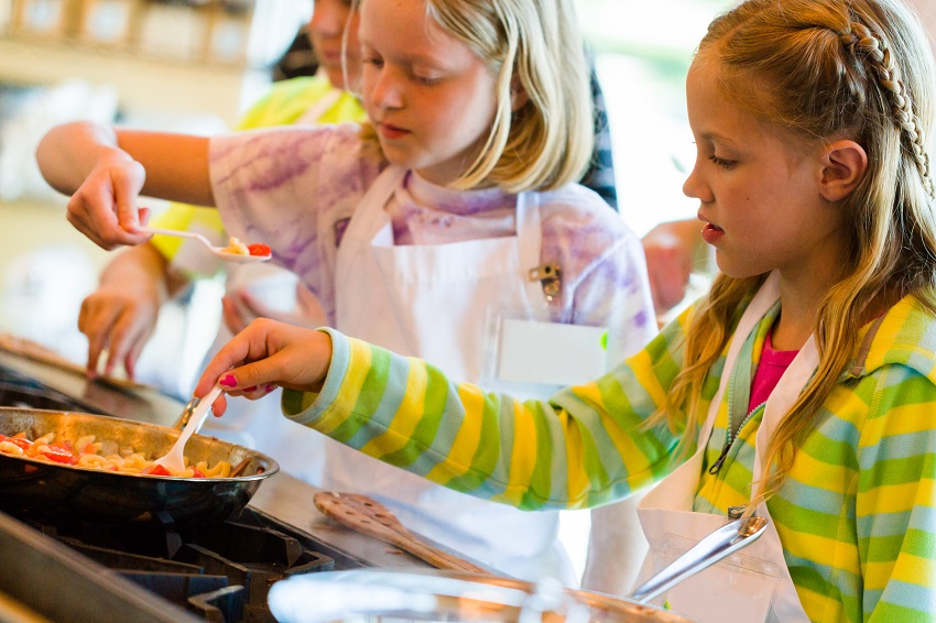 kids cooking