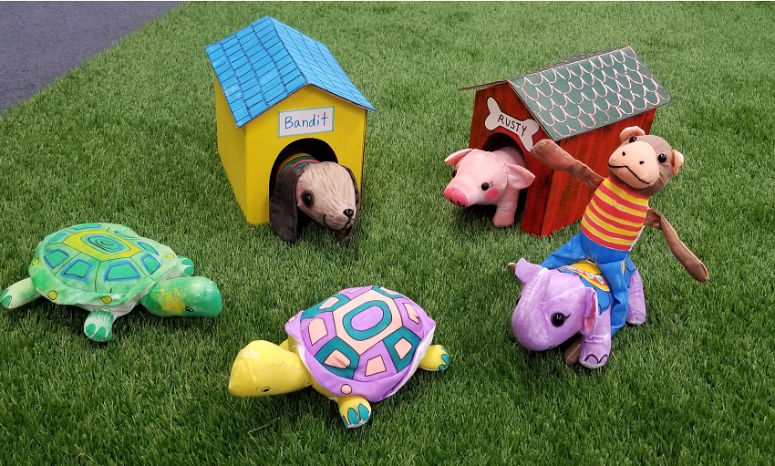 imaginative play kids animals