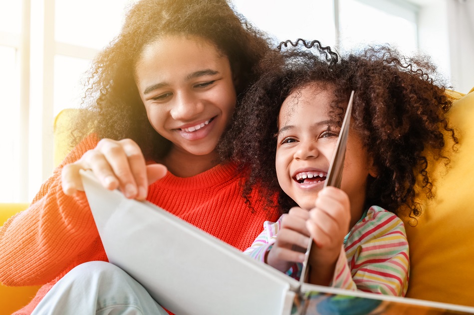 kids family reading