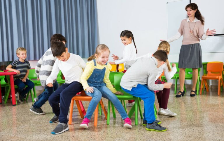 6 Ice Breakers and Team Building Games for Camp and Recreation - S&S Blog
